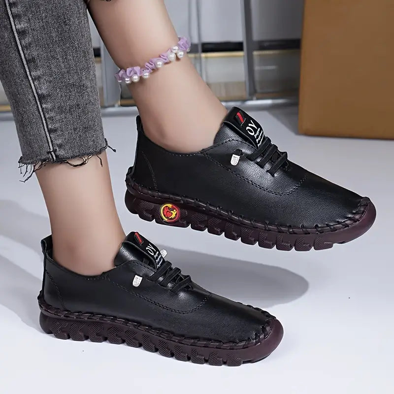 AD | ENFÄRGADE CASUAL SNEAKERS FÖR KVINNOR