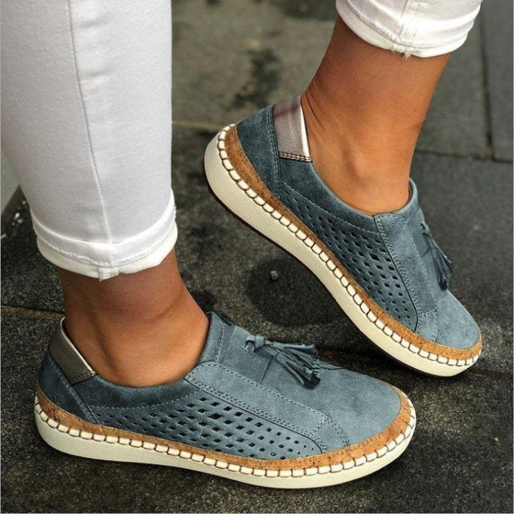 AD | Slip-on-sneakers med tofsdetalj