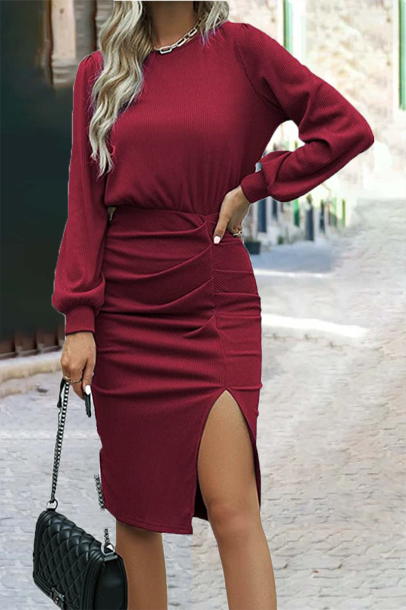 AD | Fashionabla, enkla kjolklänningar med O-ringning och kjol i en våning