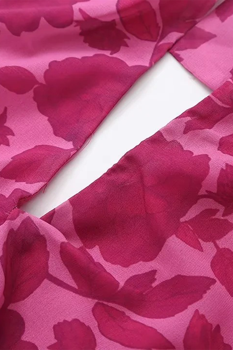 AD | Sexiga kändisklänningar med blommigt tryck, rygglös halterneck, kjol i ett lager