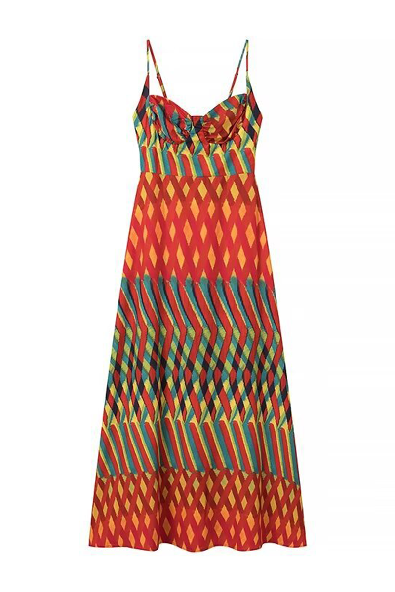 AD | Eleganta slingklänningar med kontrasterande randigt patchwork och V-ringning