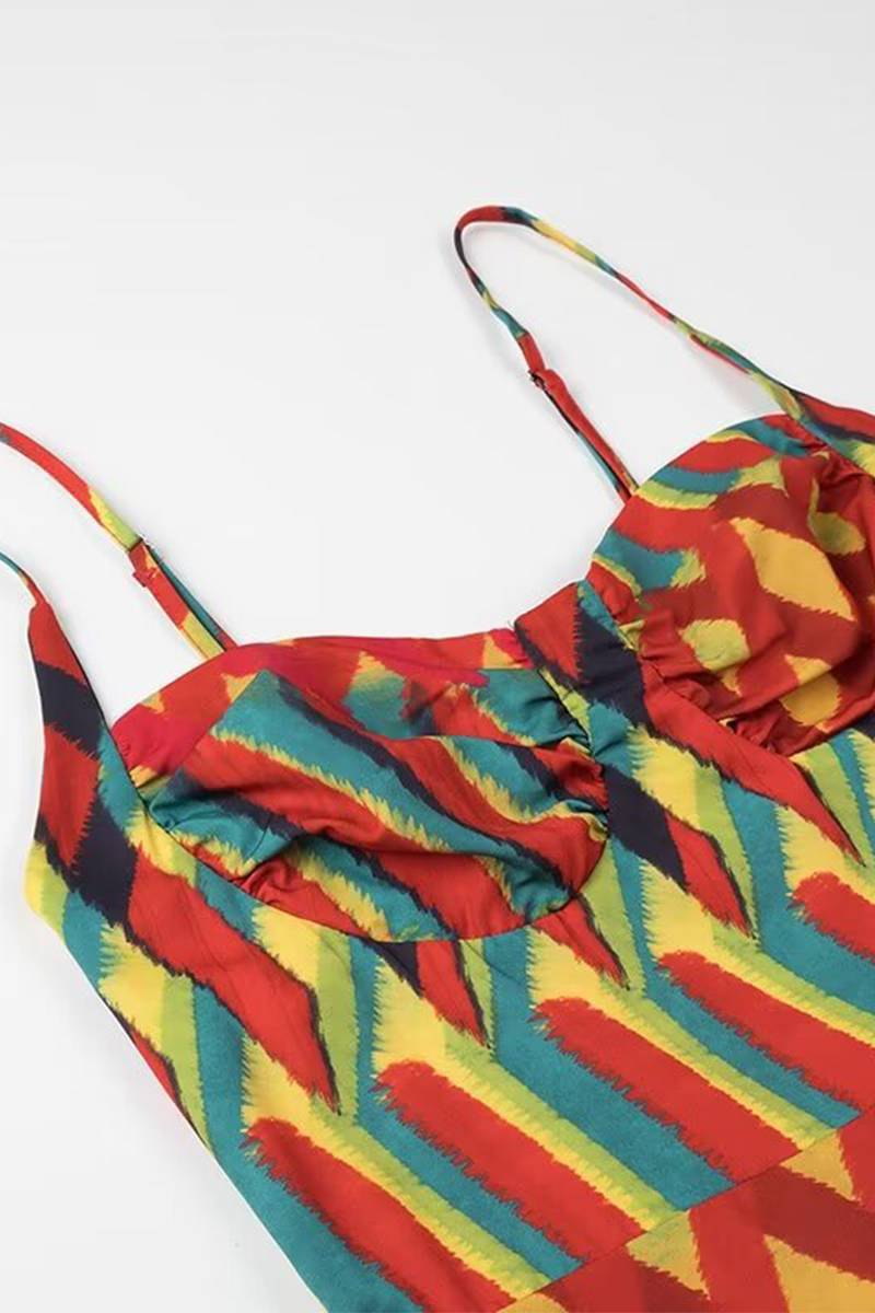 AD | Eleganta slingklänningar med kontrasterande randigt patchwork och V-ringning