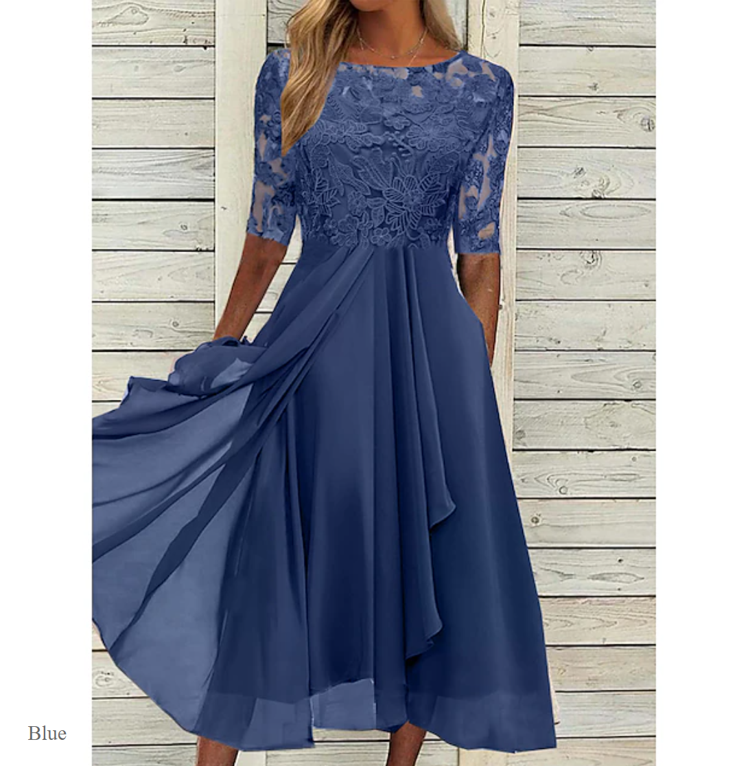 AD | Klänning med blommigt broderi