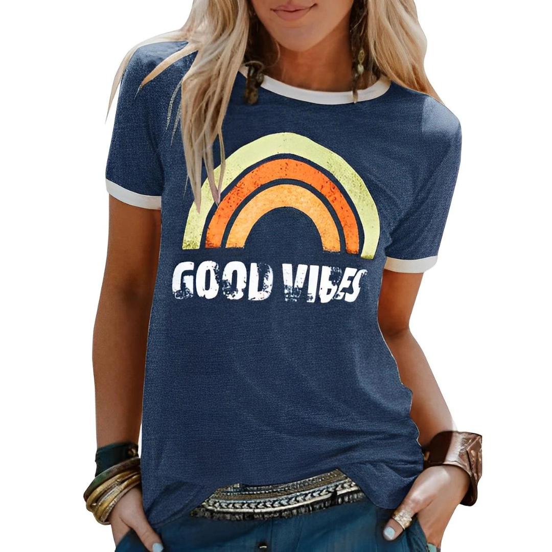 AD | Elegant retro regnbågsfärgad Good Vibes T-shirt