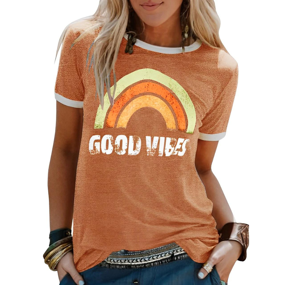 AD | Elegant retro regnbågsfärgad Good Vibes T-shirt
