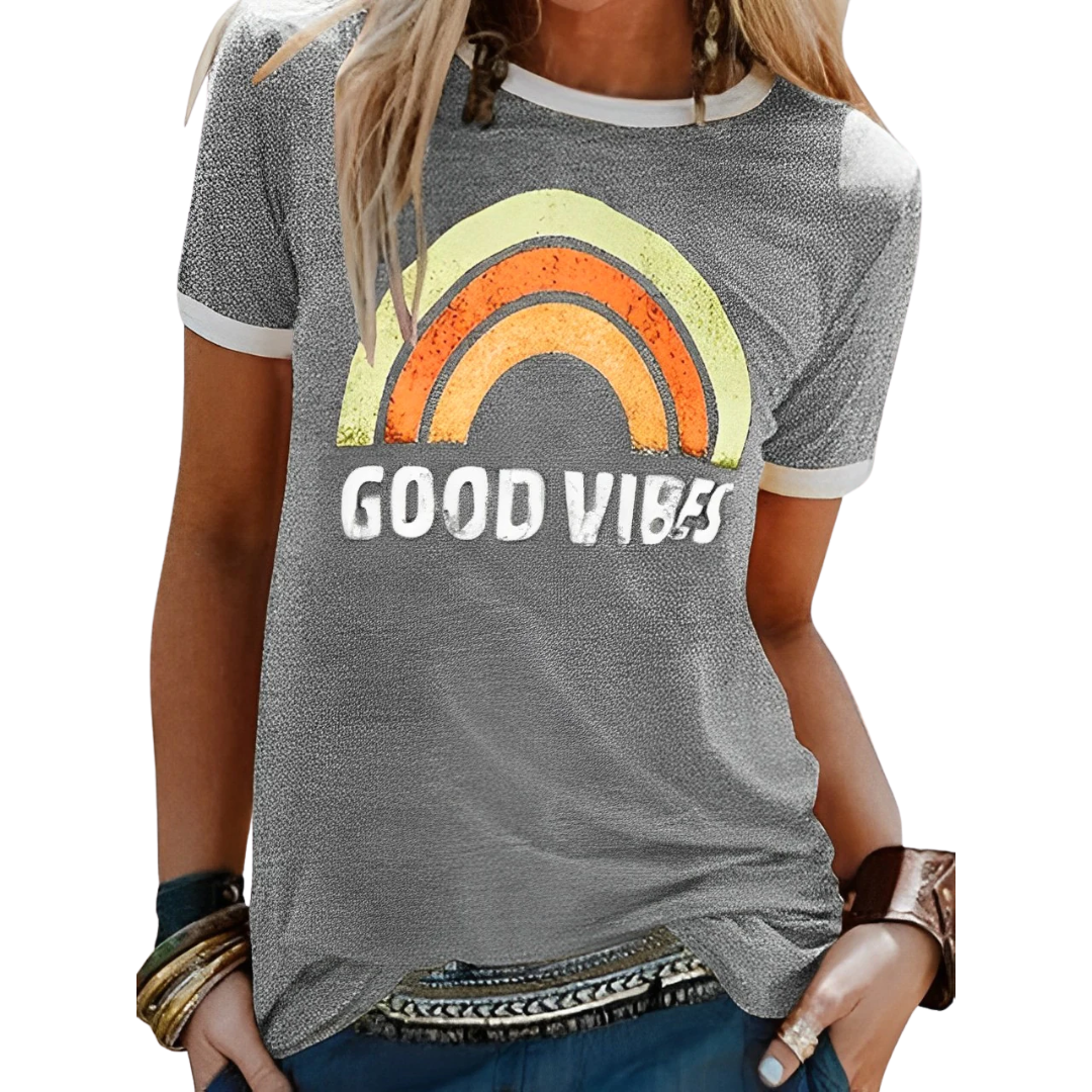 AD | Elegant retro regnbågsfärgad Good Vibes T-shirt