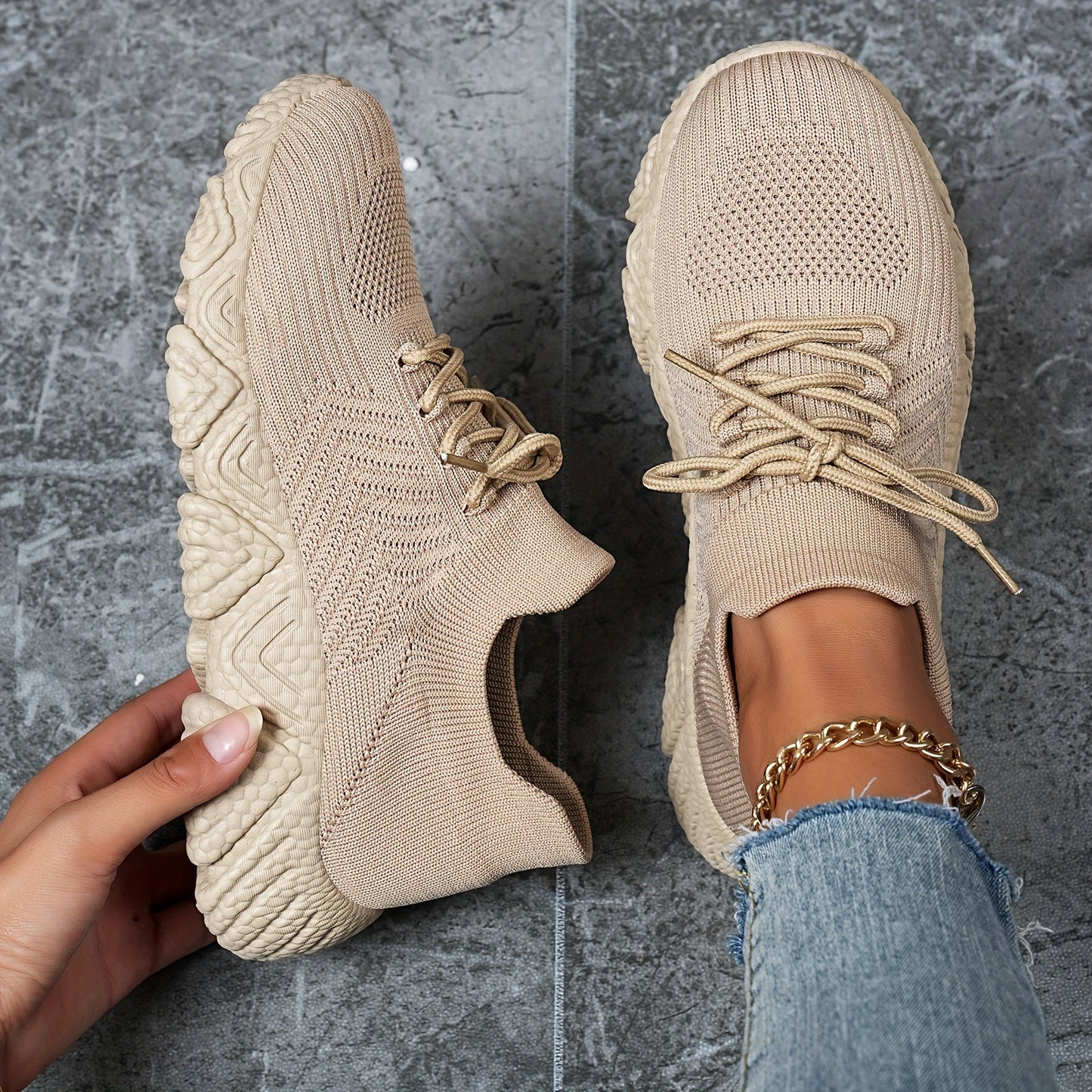 AD | | Andningsaktiva låga sneakers i enfärgade färger