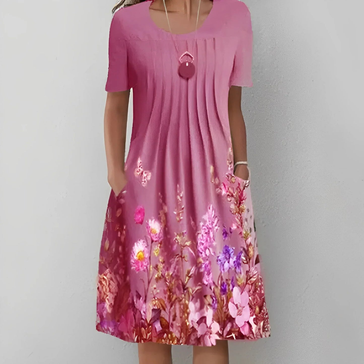 AD | Kortärmad klänning med blommigt tryck i vintagestil