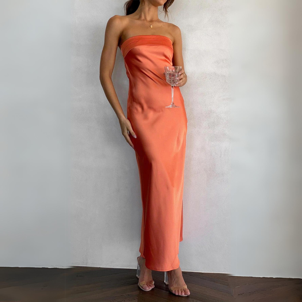 AD | Elegant klänning i satin