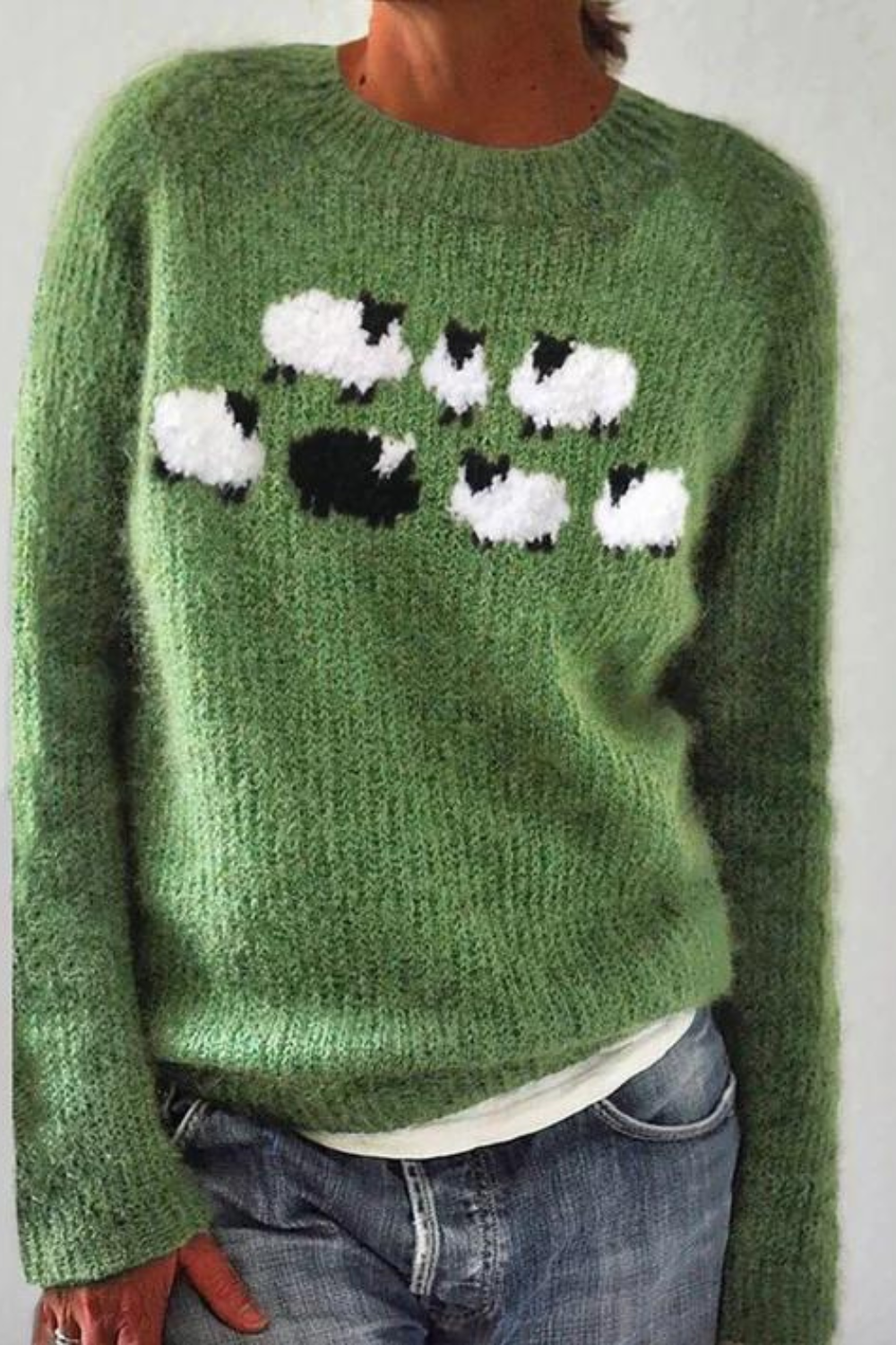 AD | Fuzzy Sheep stickad tröja