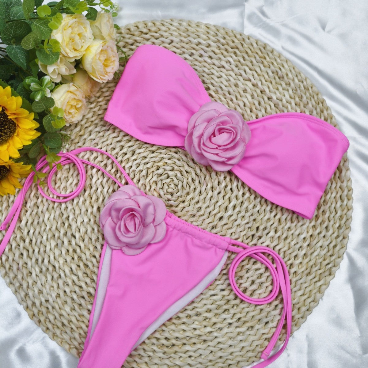 Flödande och fantastisk Bikini