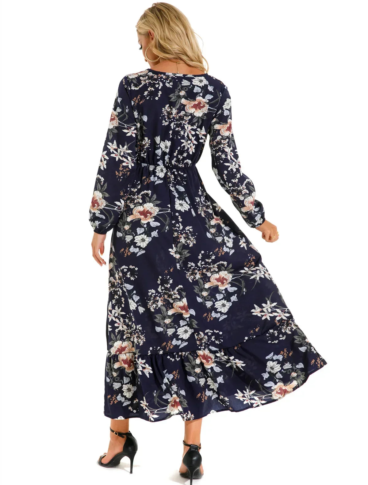 AD - Blommig klänning med elegant passform i midjan