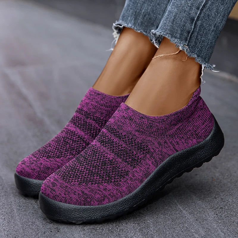 AD | Lättviktiga stickade slip-on-sneakers