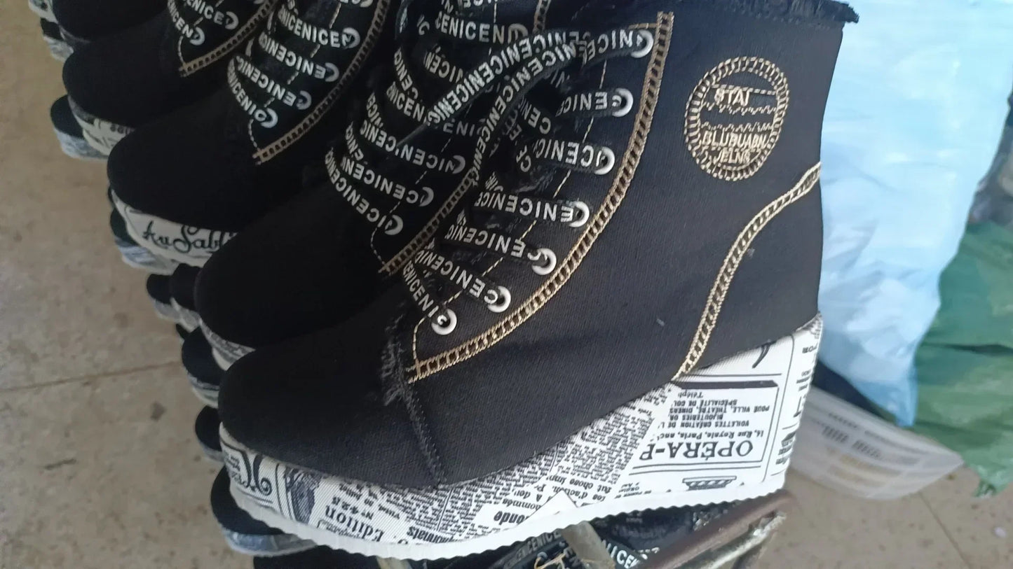 Mångsidig och stödjande ortopedisk Sneakers