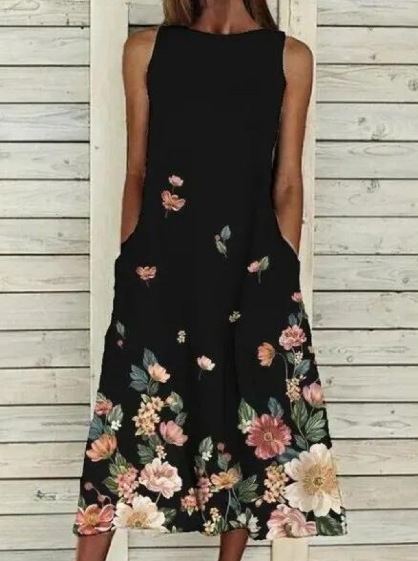 AD | Elegant klänning med blommigt mönster
