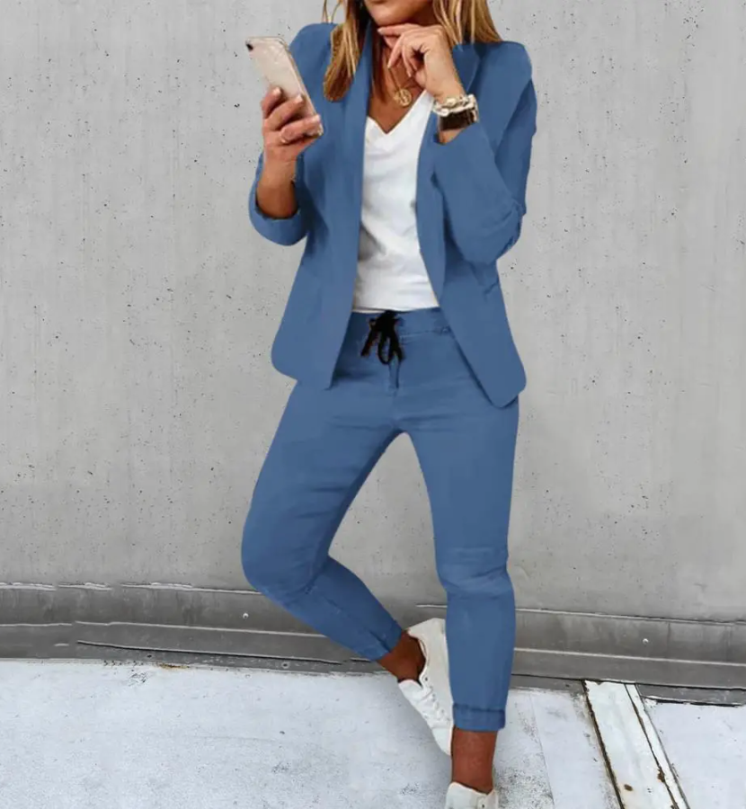 AD | Tvådelat kostymset med blazer