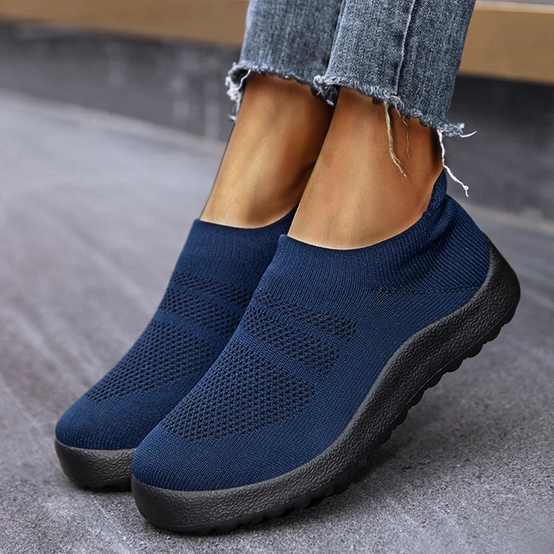 AD | Lättviktiga stickade slip-on-sneakers