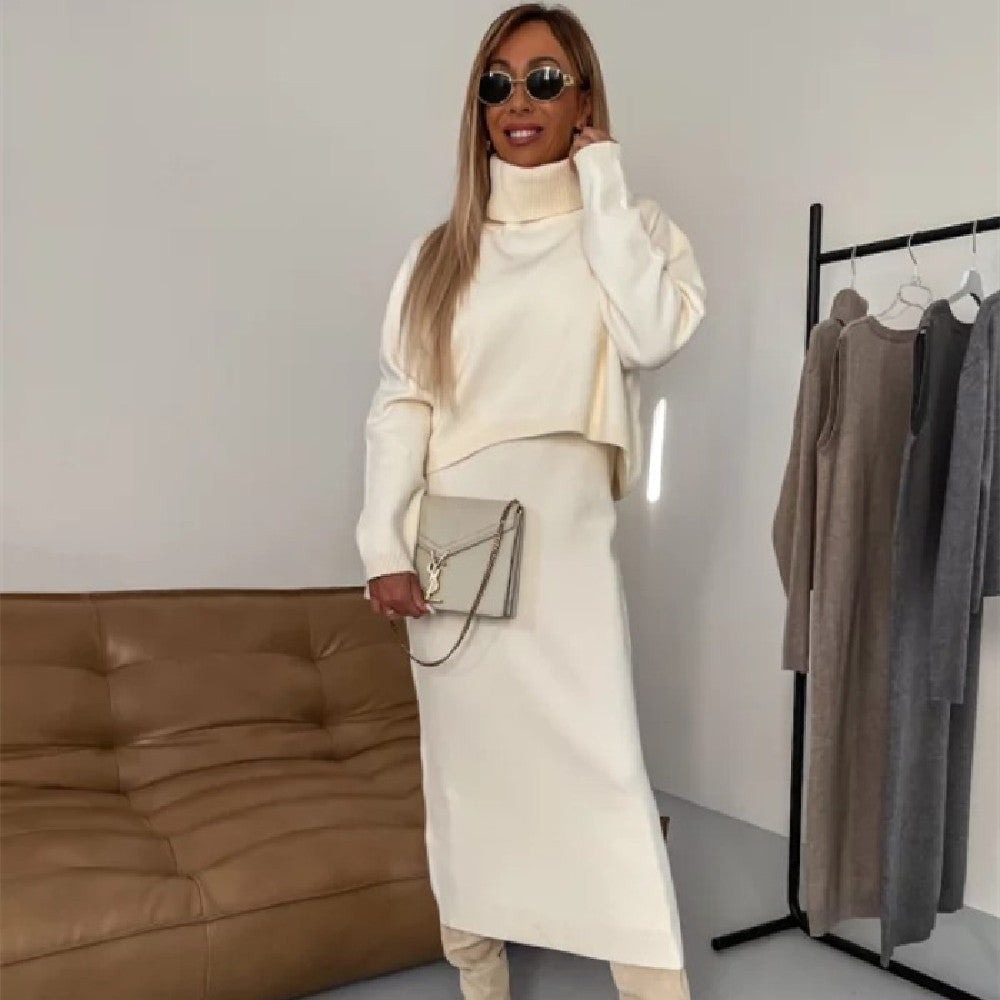 AD | Set med långklänning och elegant turtleneck-tröja