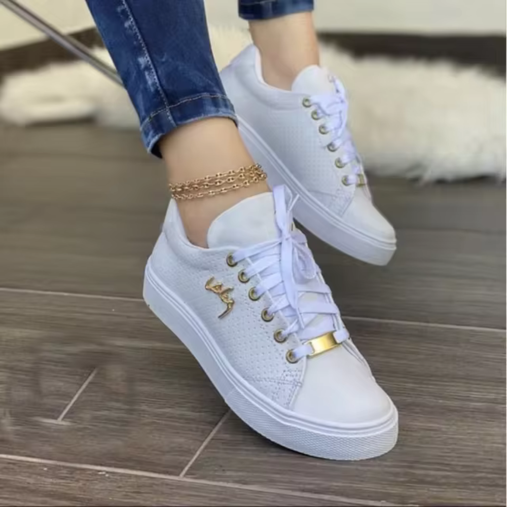 AD | - Platta, avslappnade sneakers för utomhusbruk