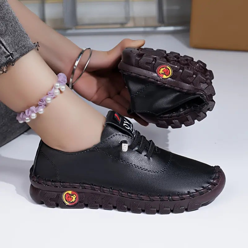 AD | ENFÄRGADE CASUAL SNEAKERS FÖR KVINNOR