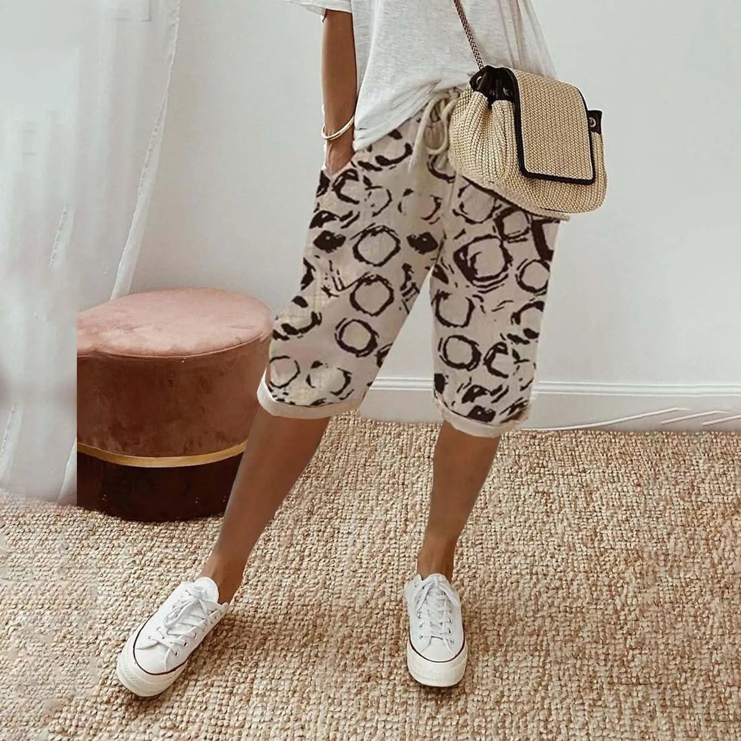 AD | Bermudashorts med blommigt tryck och dragsko