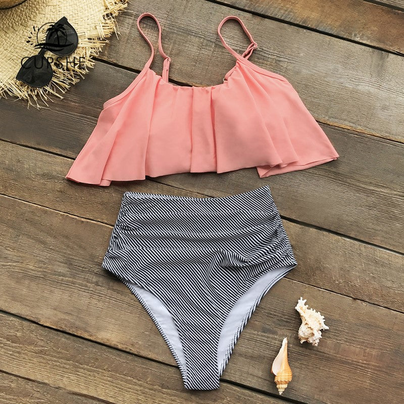 AD | Färgglad bikini med volanger