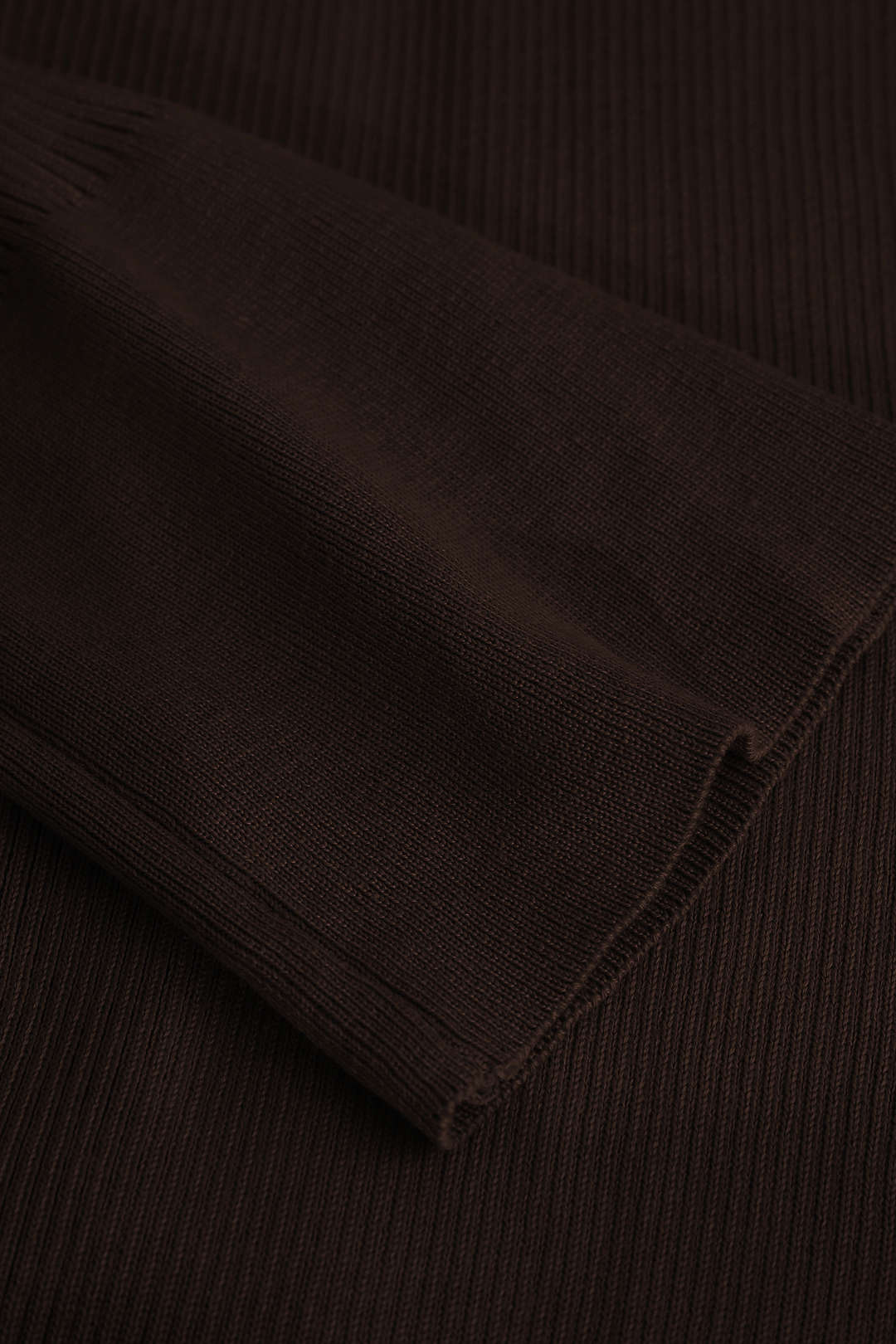 AD | Moderiktig och minimalistisk vinterklänning