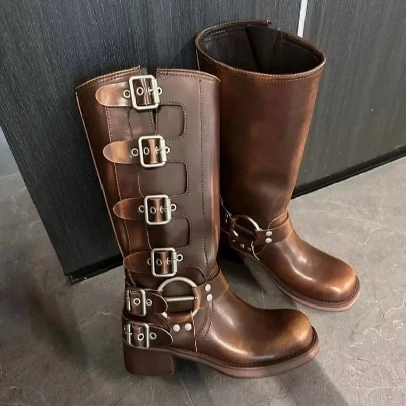 AD | Vintage läderstövlar