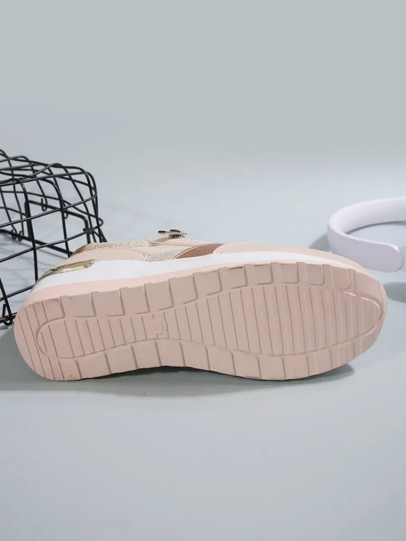 AD | Sneakers i metall med dragkedja