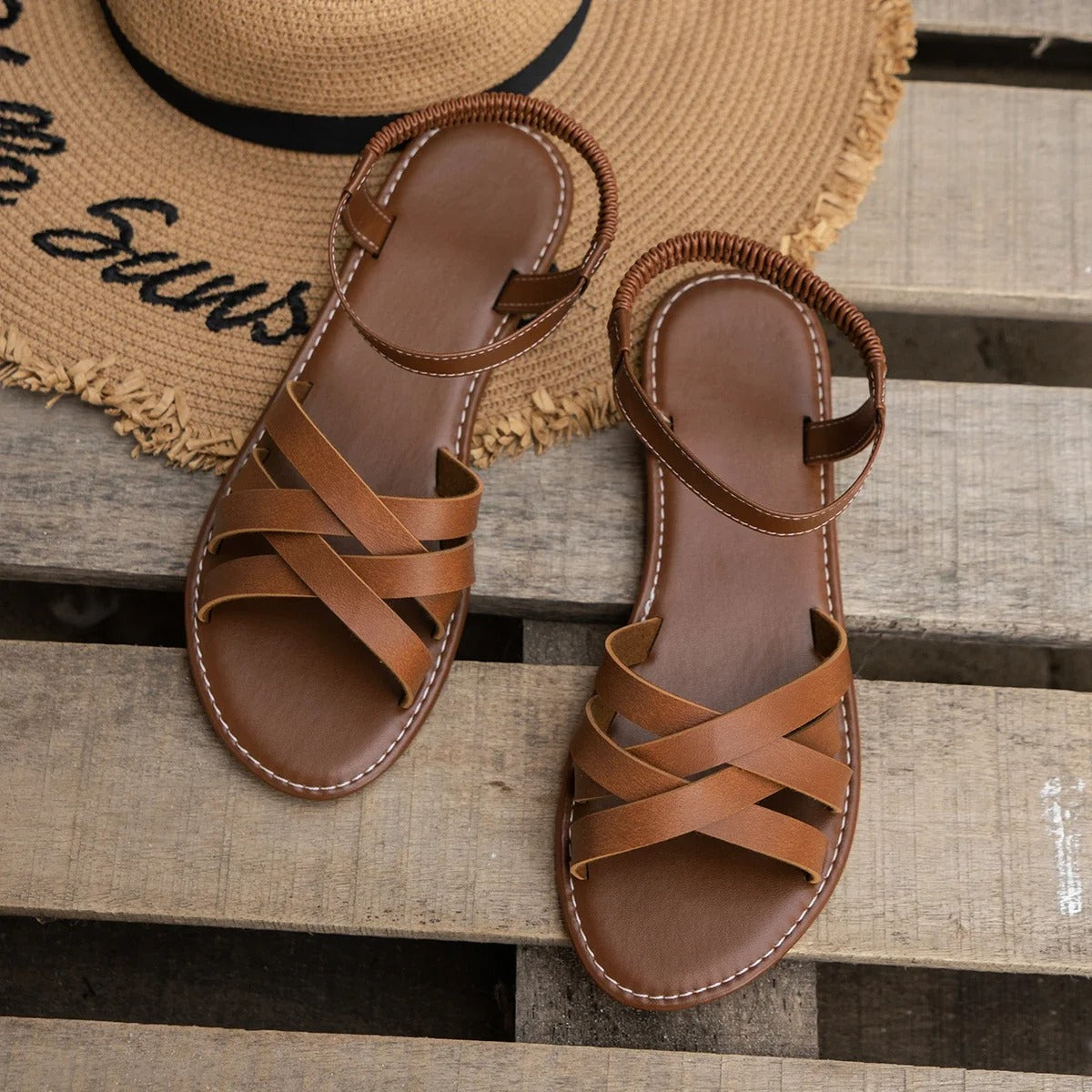 AD | Platta sandaler med halksäker gummisula och rem