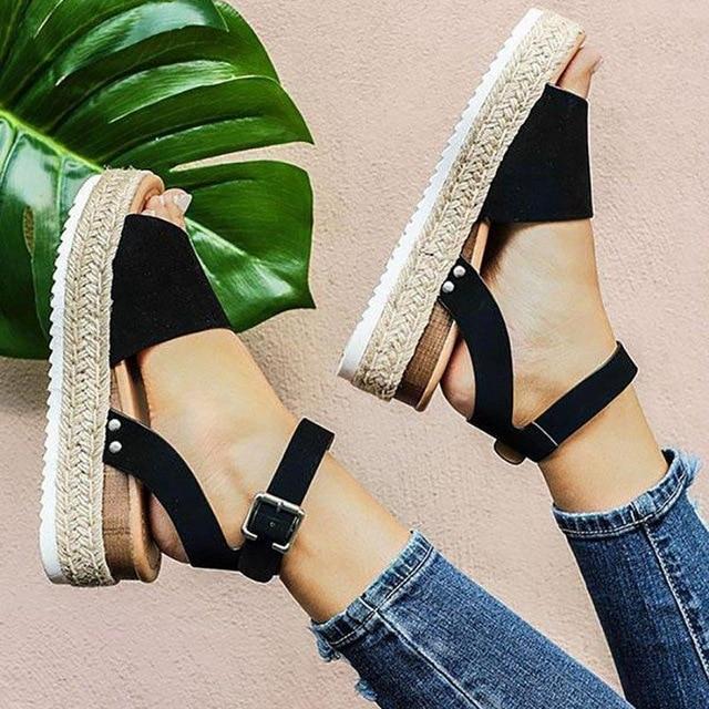AD | Sandal med höga klackar