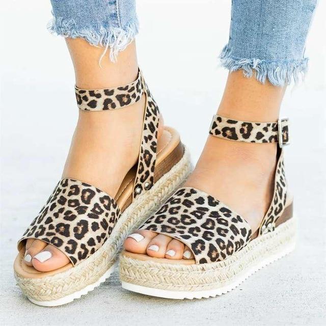 AD | Sandal med höga klackar
