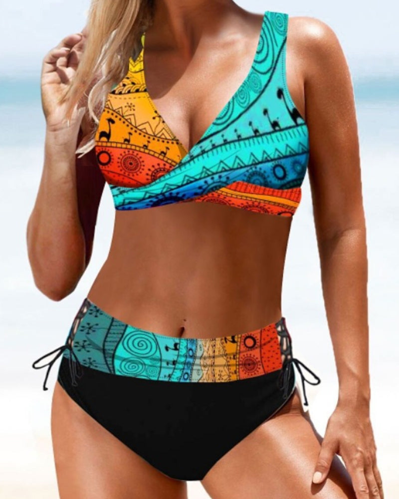 AD | Färgglad bikini baddräkt