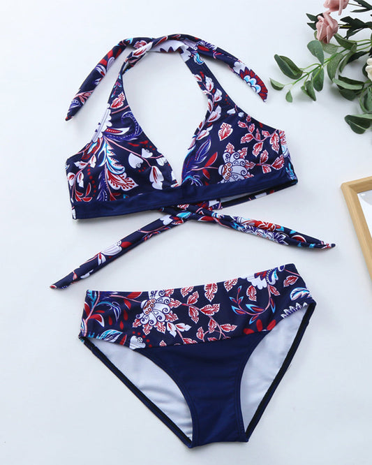 AD | Bikiniset med blommigt mönster