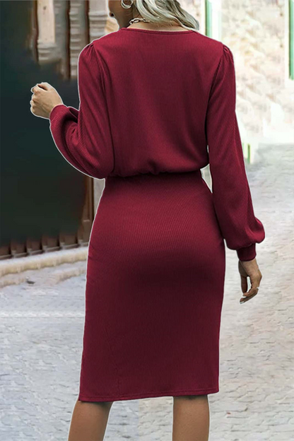 AD | Fashionabla, enkla kjolklänningar med O-ringning och kjol i en våning