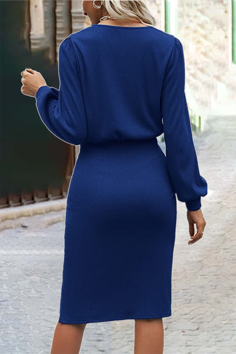 AD | Fashionabla, enkla kjolklänningar med O-ringning och kjol i en våning