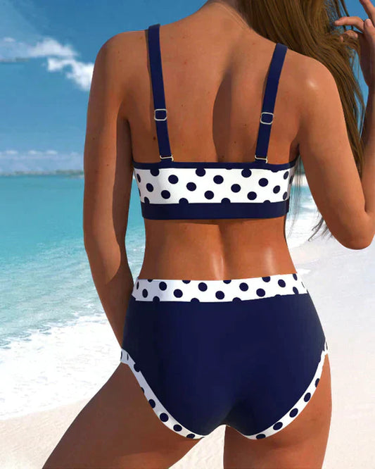 AD | Bikinis med hög midja, patchwork och prickar