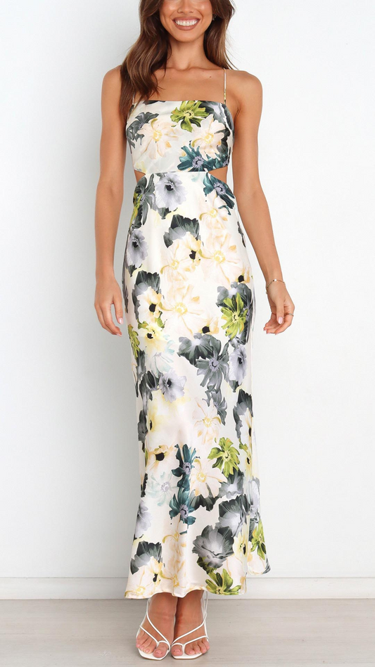 AD | Blommig, elegant satinklänning