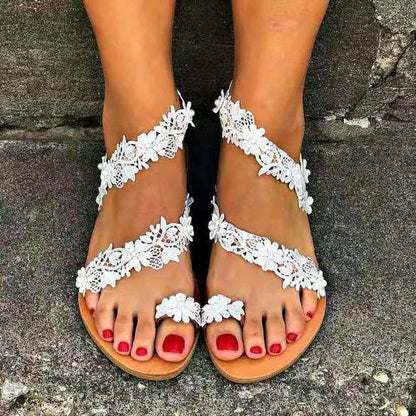 AD | Eleganta sandaler i spets
