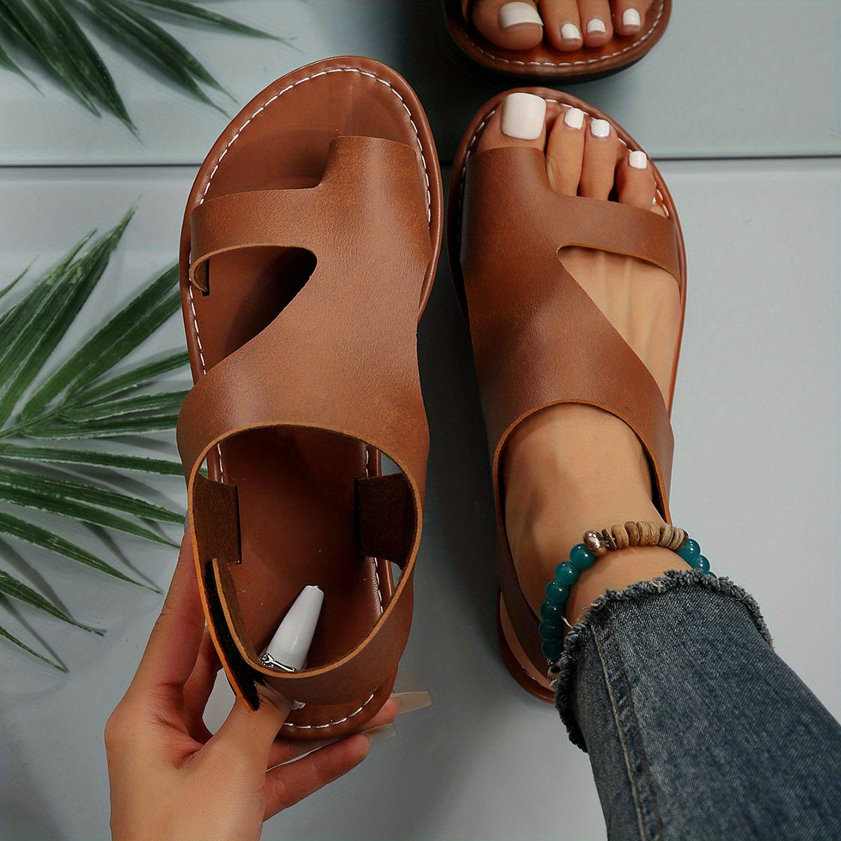 AD | Moderiktiga sandaler med öppen tå och cut-out-design