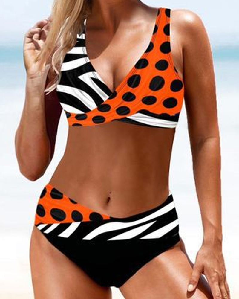 AD | Färgglad bikini baddräkt