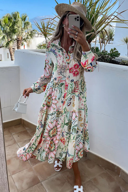 AD | Midi skjortklänning med blommigt tryck.