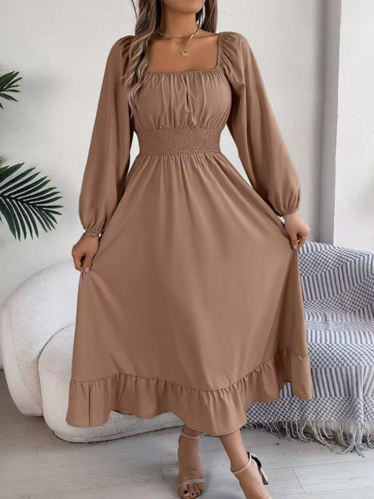 AD | Klänning med hög midja och puffärmar