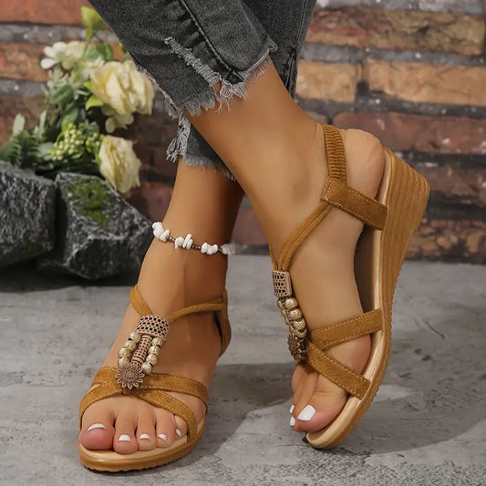 AD | Sandaler med kilklack i boho-stil