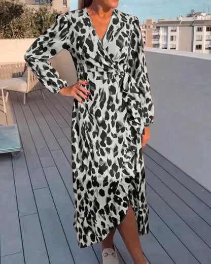 AD | Lyxig leopardklänning