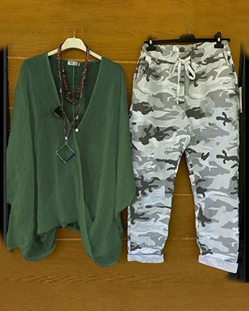 AD | Set med byxor och blus med kamouflagemönster