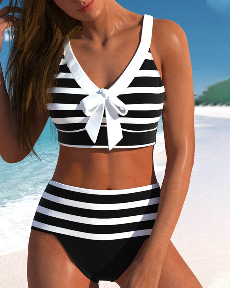 AD | Elegant färgglad sommarbikini