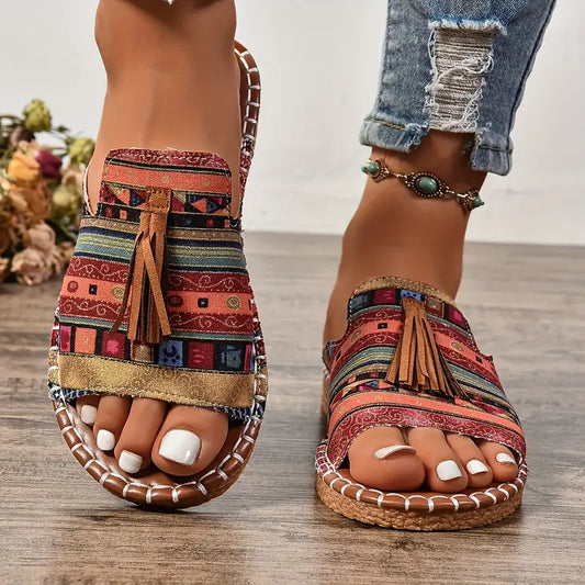 AD | | Platta sandaler i etnisk stil med pompom