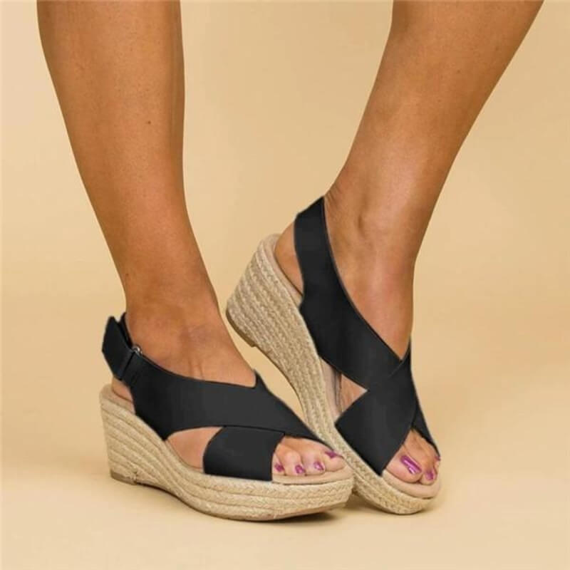 AD | Wedge-sandaler med korsade remmar