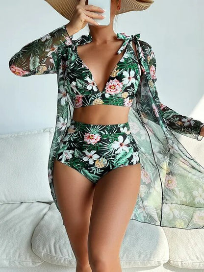 AD | Sexig bikini med blommigt mönster och överdrag